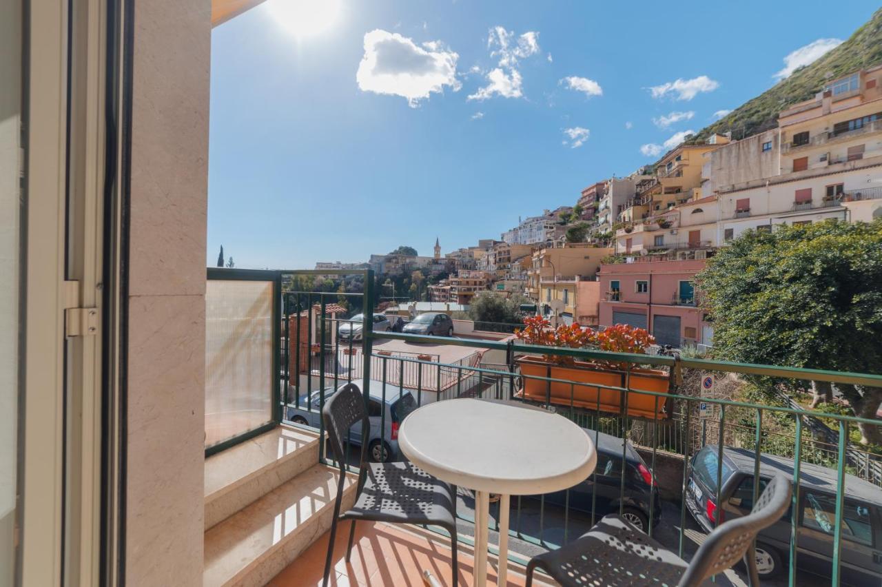 Fontana Vecchia Bed & Breakfast Taormina Bagian luar foto